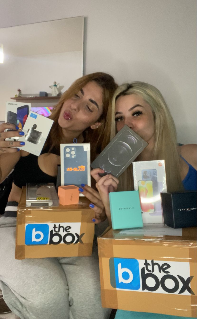 – Jana Dvořáková & Lucie Jelínková – Plzeň